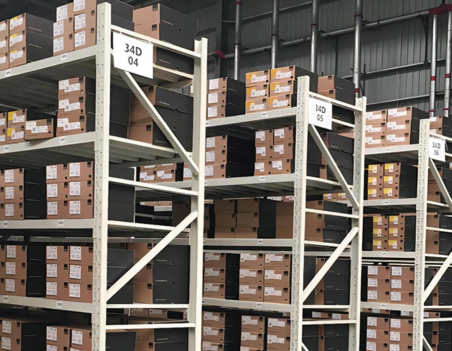 Medium-Duty Boltless Shelving (500-800 kg/layer)